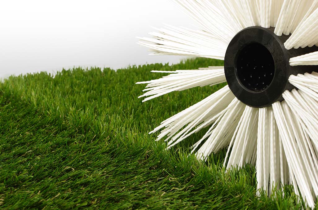 Balai brosse électrique pour gazon artificiel et pelouse synthetique